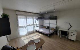 Fully Equipped Apartment 5Min From The Train